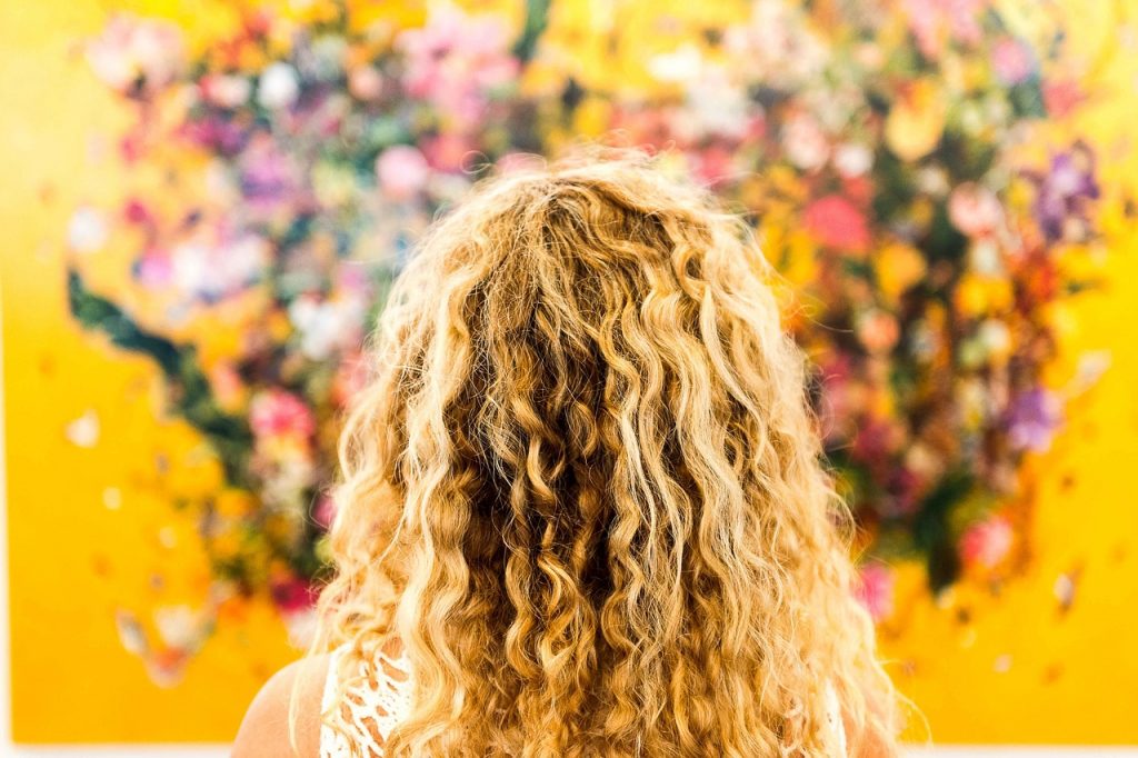 TAIE D'OREILLER EN SOIE CHEVEUX BOUCLES